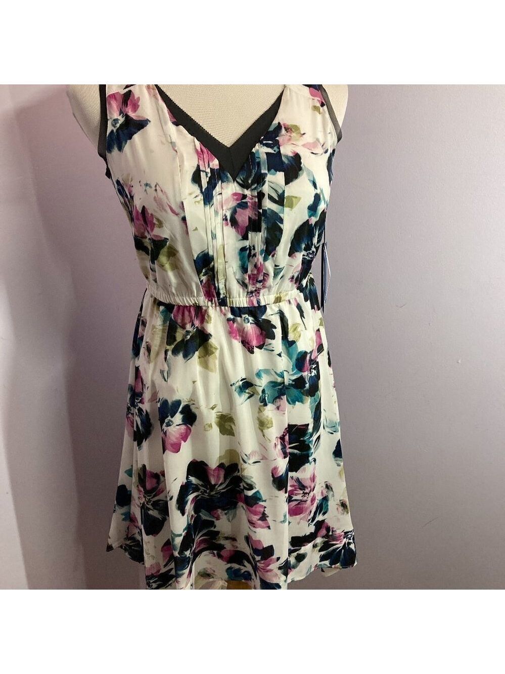 Ann Taylor & Simply Vera Dresses, NWT, Set of 2, Size 4 Petite/Small Petite - Picture 2 of 16